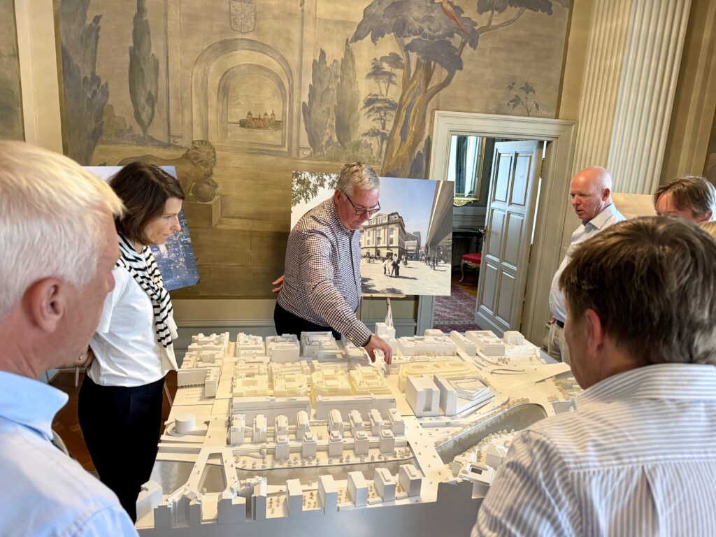 Paul Van Doninck från Jernhusen berättar om utvecklingsplanerna runt Centralstationen i Stockholm.